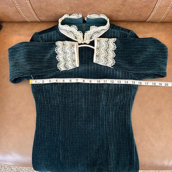 SOLD SOLD SOLD Romantic Vintage Lace High Neck Rosette SMALL Elegant Embellished - Picture 9 of 10